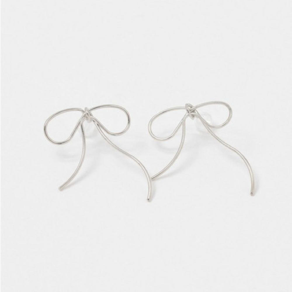 Silver  bow  earrings  M140